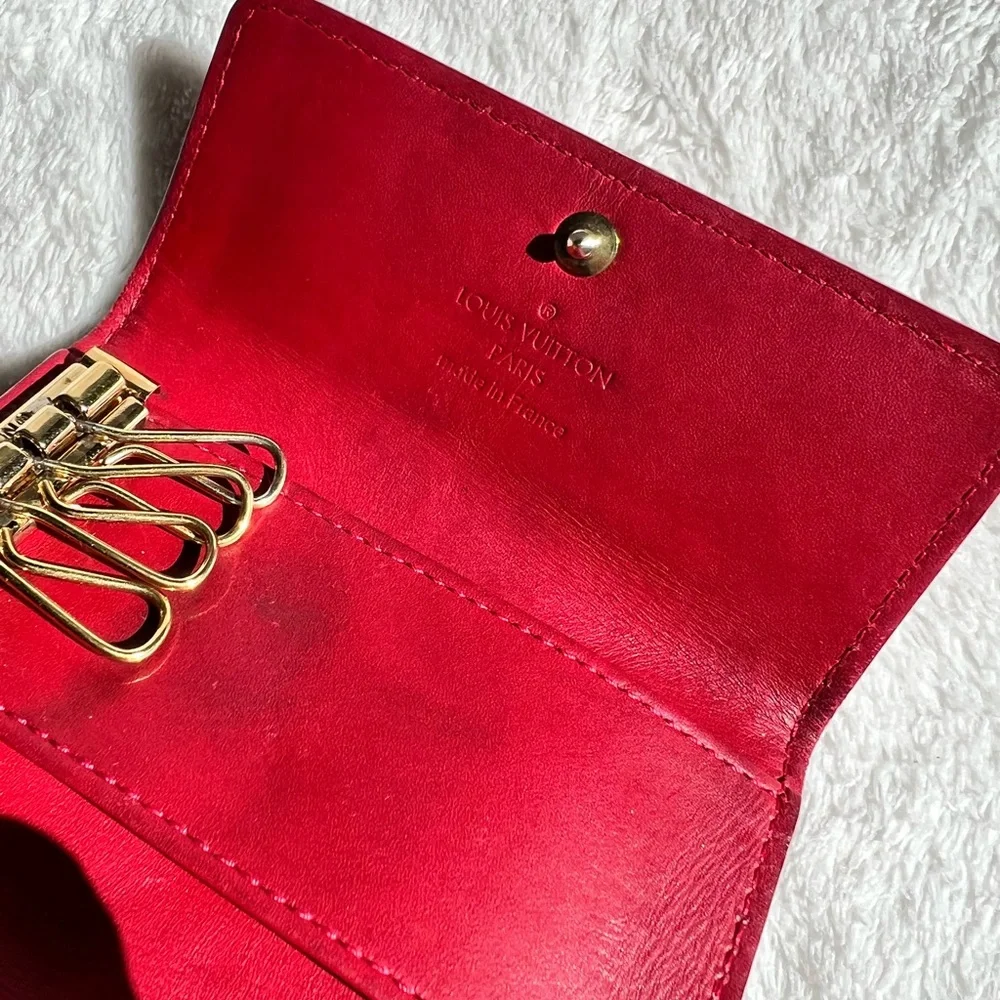 Louis Vuitton Key Case 4 Ring PommeD'Amour Red Vernis - Picture 13 of 14